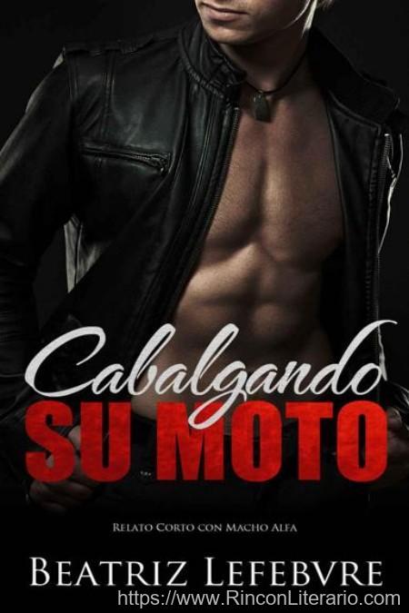 Cabalgando su moto