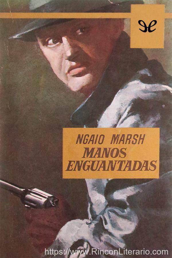 Manos enguantadas